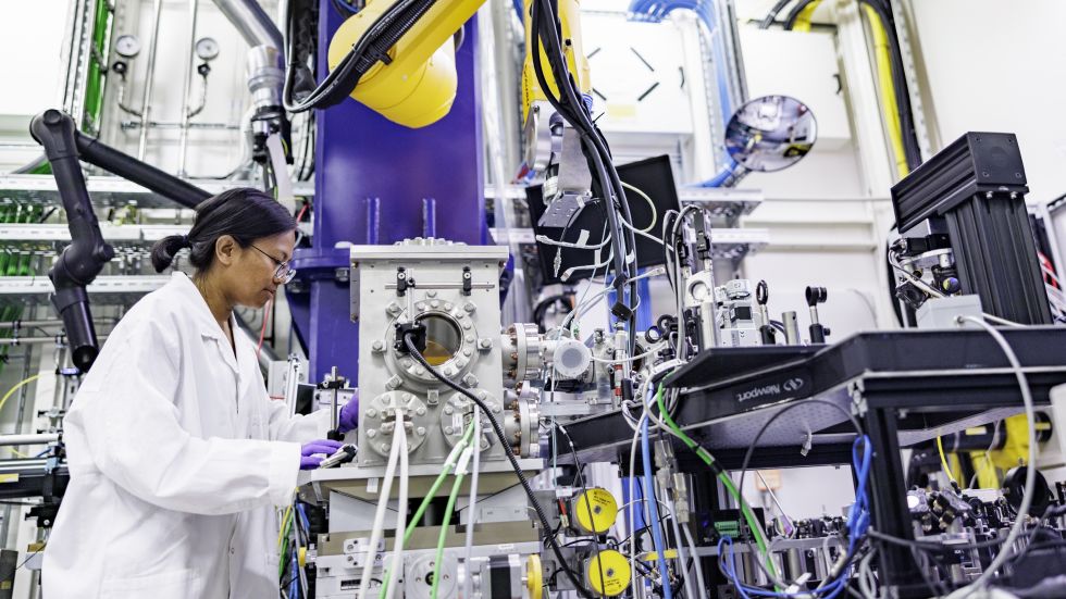 An electronics engineer working at the FXE experimental station at the European XFEL